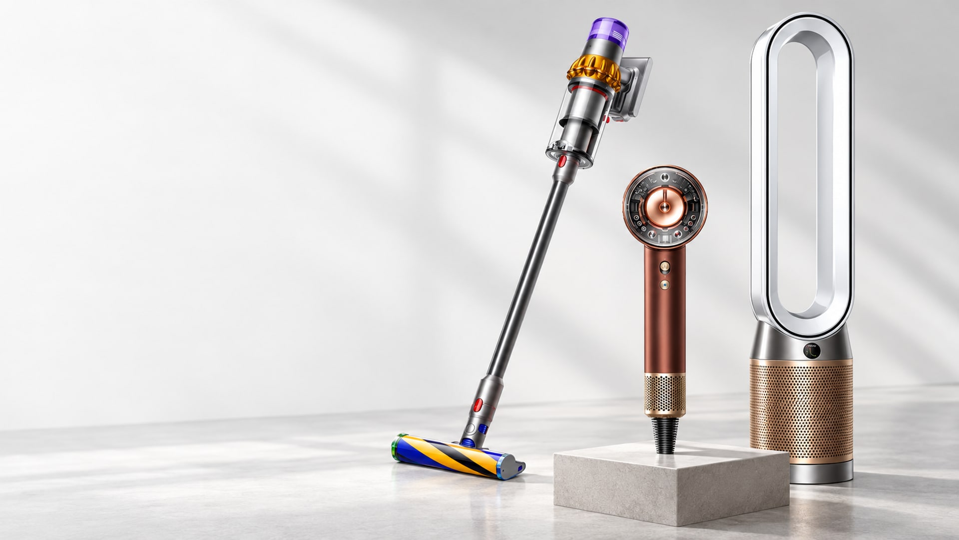 Пылесос Dyson V15 Detect, фен Supersonic и очиститель воздуха